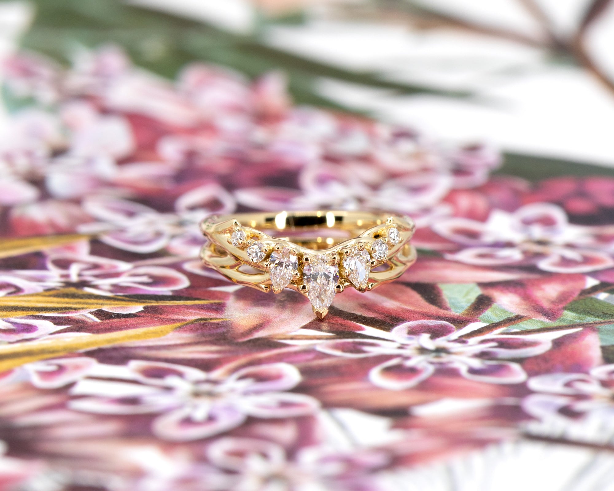 ORGANIC DIAMOND RING | Yellow Gold