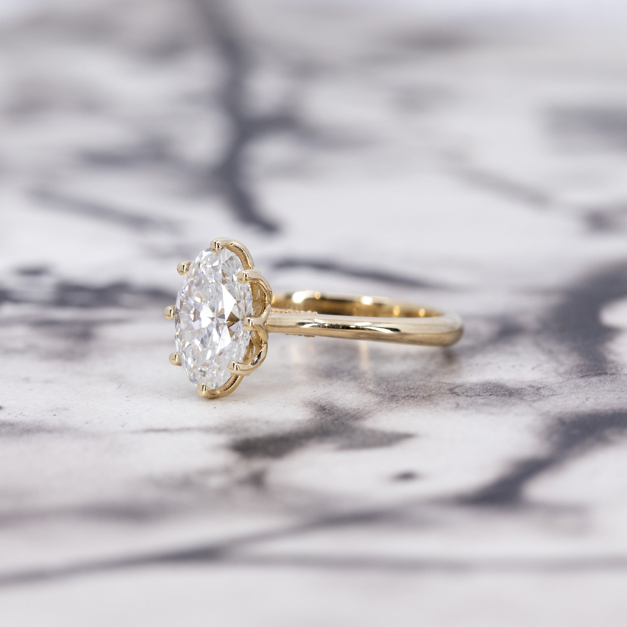 CLASSIC SIX PRONGS OVAL DIAMOND RING | Yellow Gold