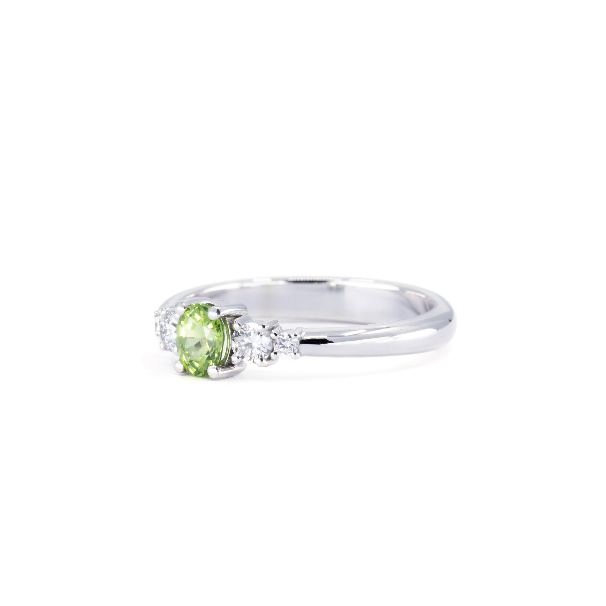 GREEN OVAL SAPPHIRE PRELUDE RING | White Gold