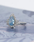 BLUE PEAR DIAMOND HALO | White Gold