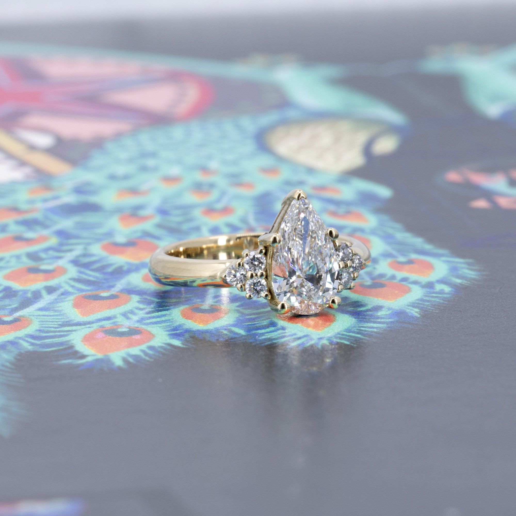 PEAR SHAPE DESIR DIAMOND RING | Yellow Gold