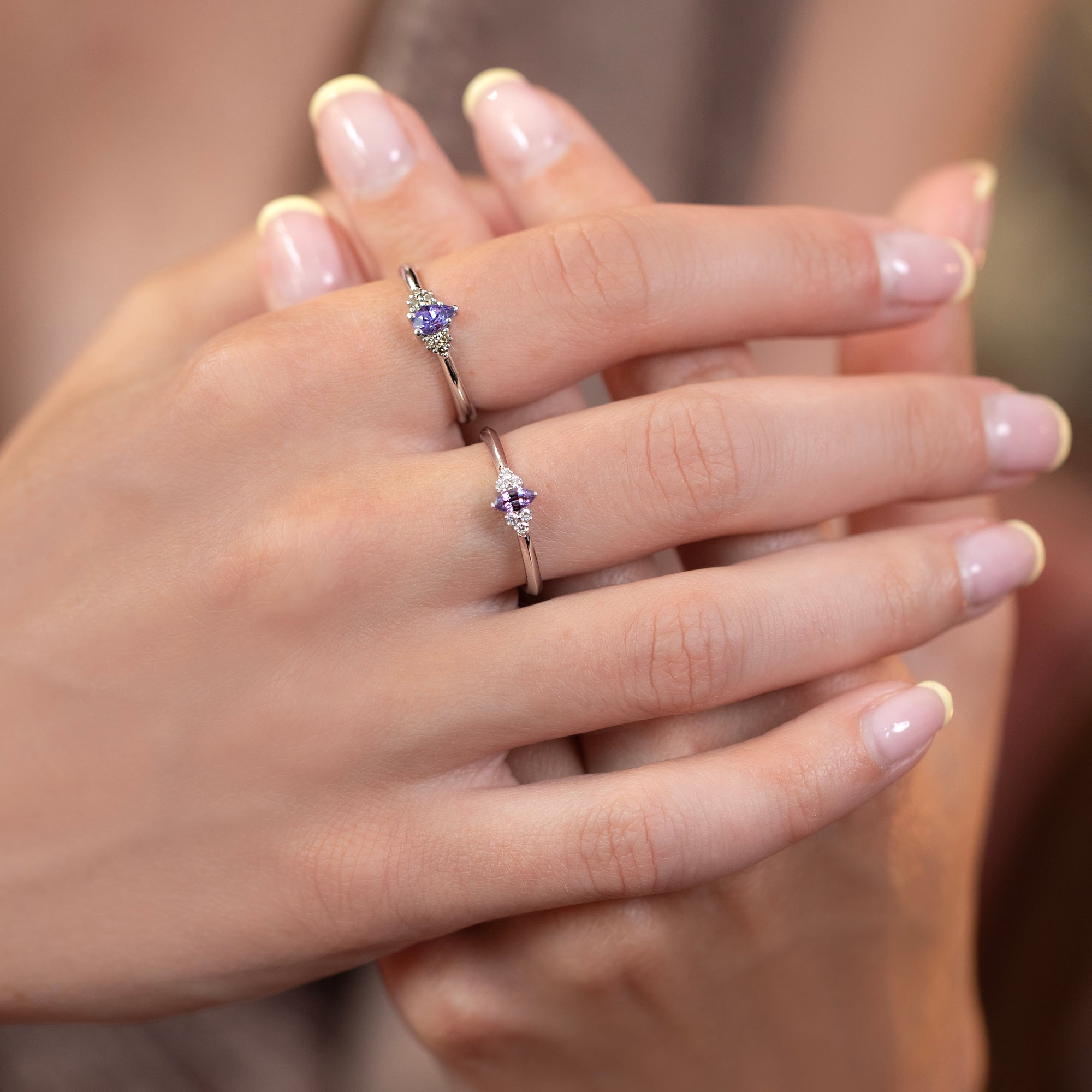 PURPLE PEAR SHAPE DESIR RING | White Gold