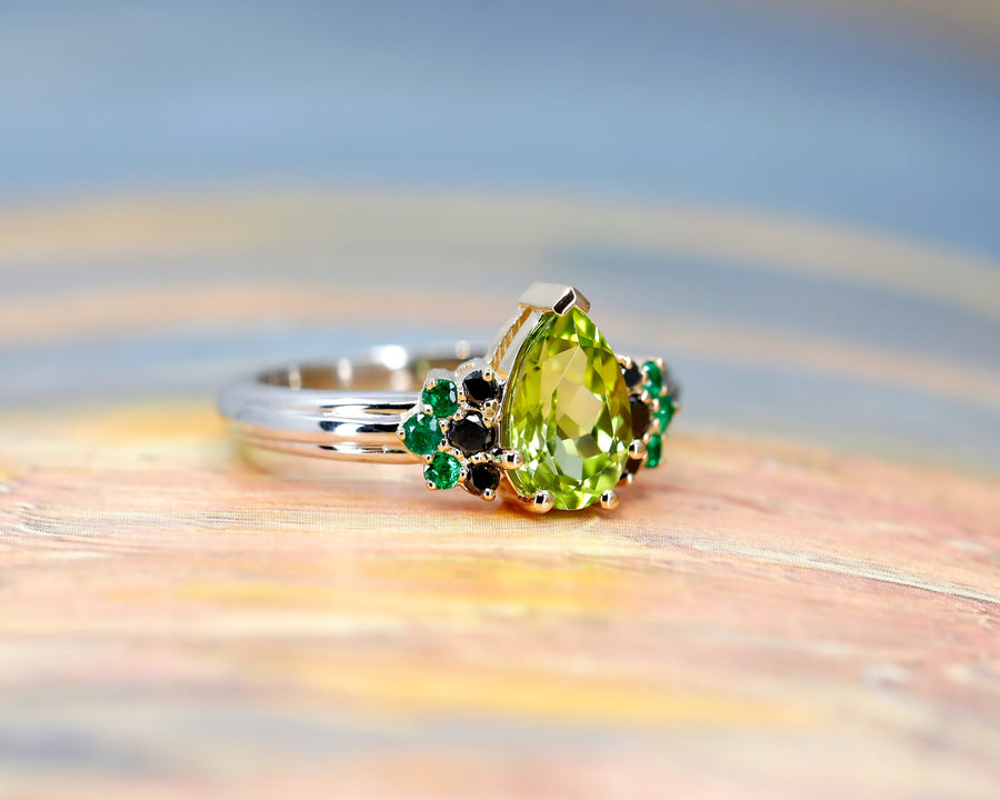 Pear Shape Peridot & Black Diamond and Emerald 2 Tons Gold Jet Ring