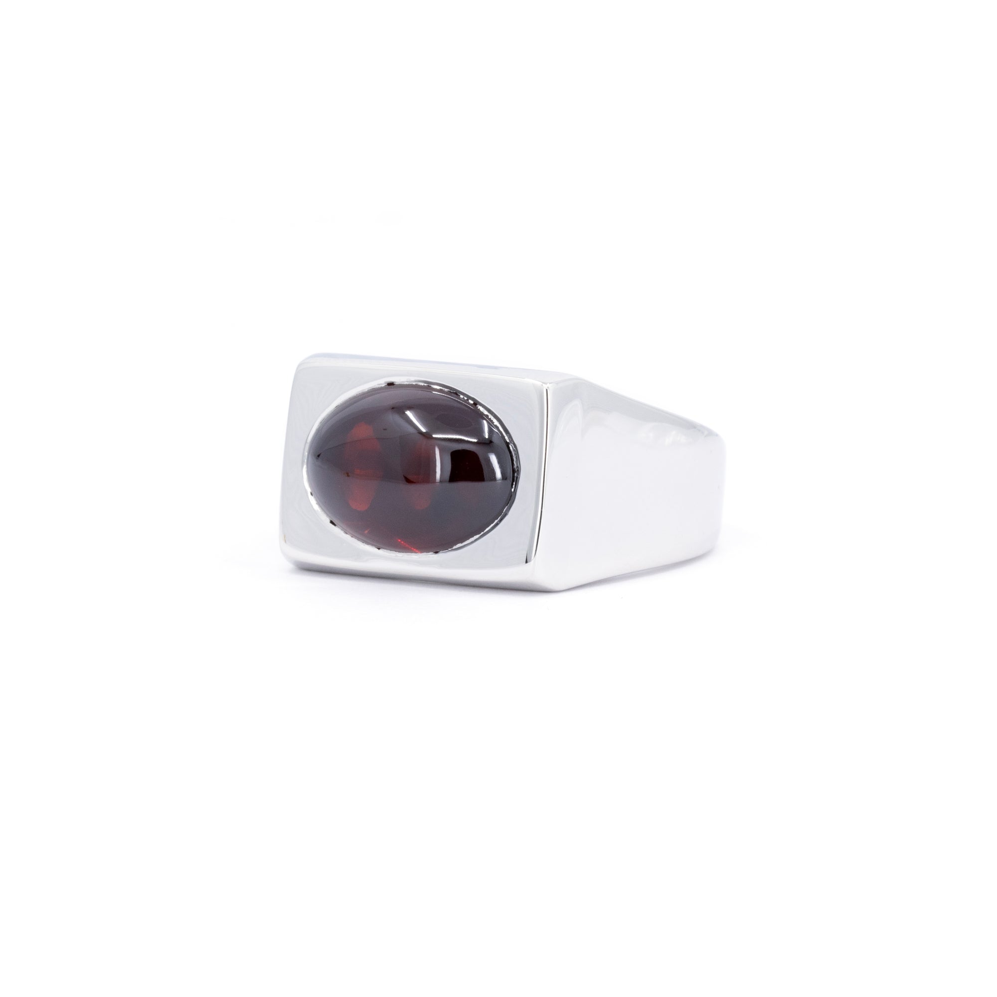 CABOCHON GARNET SIGNET RING | Platimum