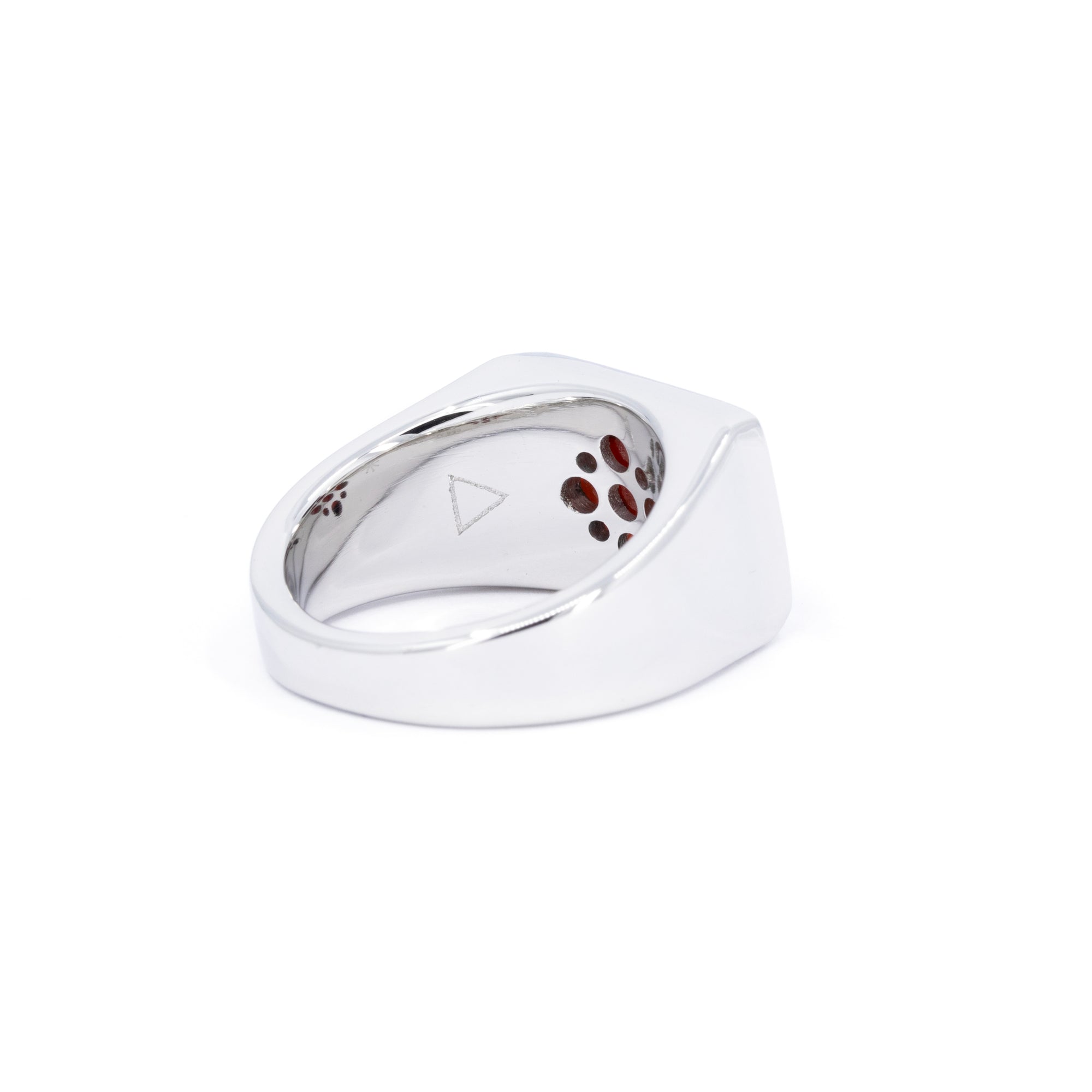 CABOCHON GARNET SIGNET RING | Platimum