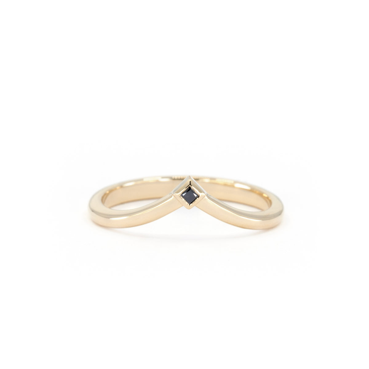 BLACK PRINCESS DIAMOND CURVED BAND | Yellow Gold