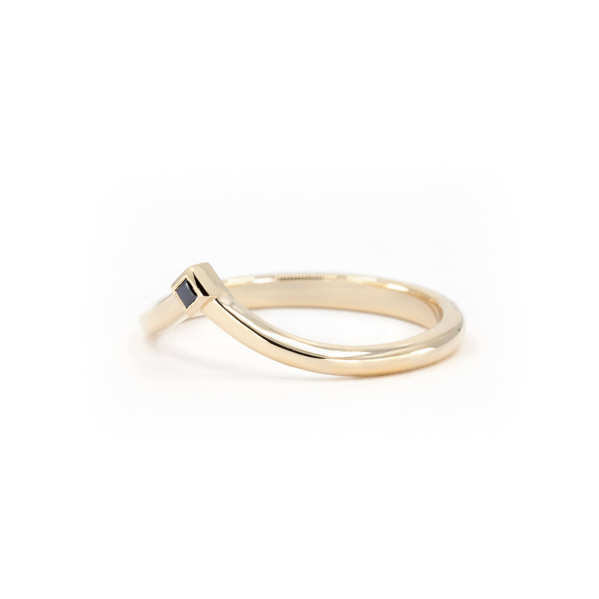 BLACK PRINCESS DIAMOND CURVED BAND | Yellow Gold