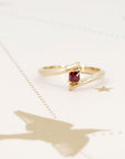 Princess Cut Ruby Kink Yellow Gold Ring