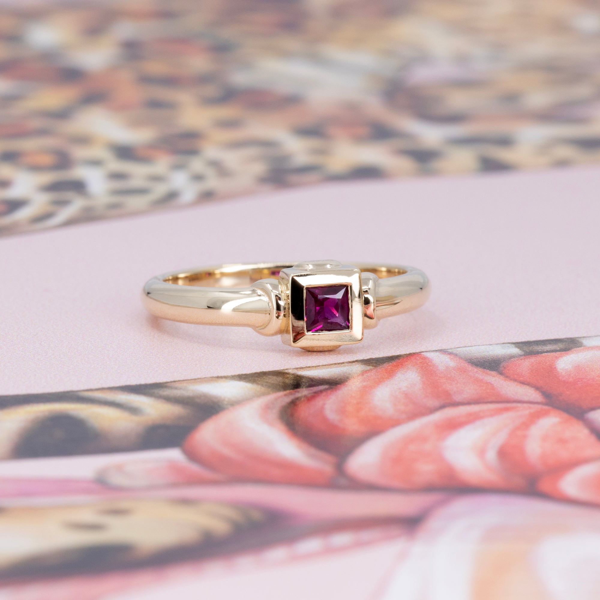 PRINCESS RUBY BEZEL SET VINTAGE LOOK RING | Yellow Gold