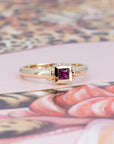 PRINCESS RUBY BEZEL SET VINTAGE LOOK RING | Yellow Gold