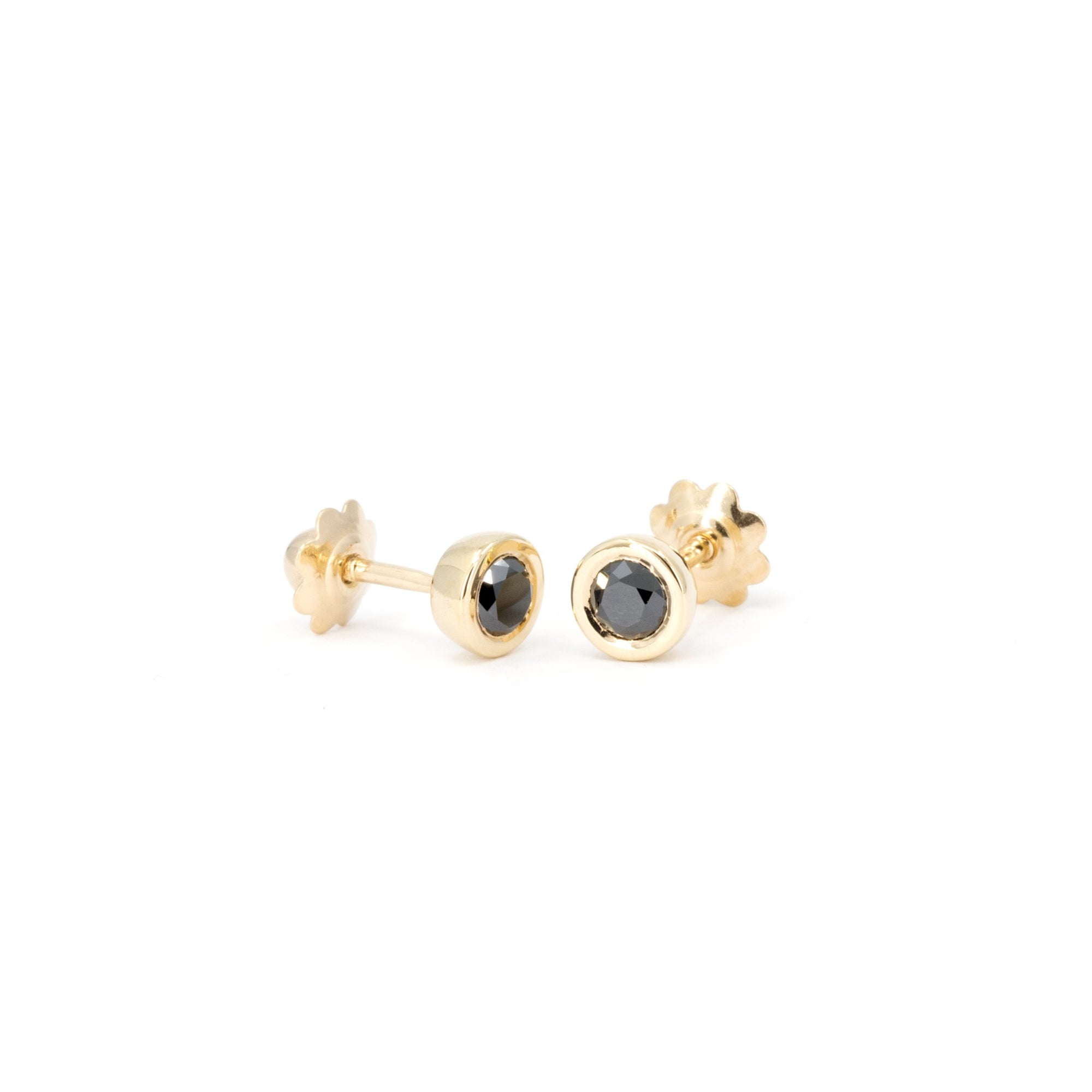 ROUND DIAMOND STUDS | Yellow Gold