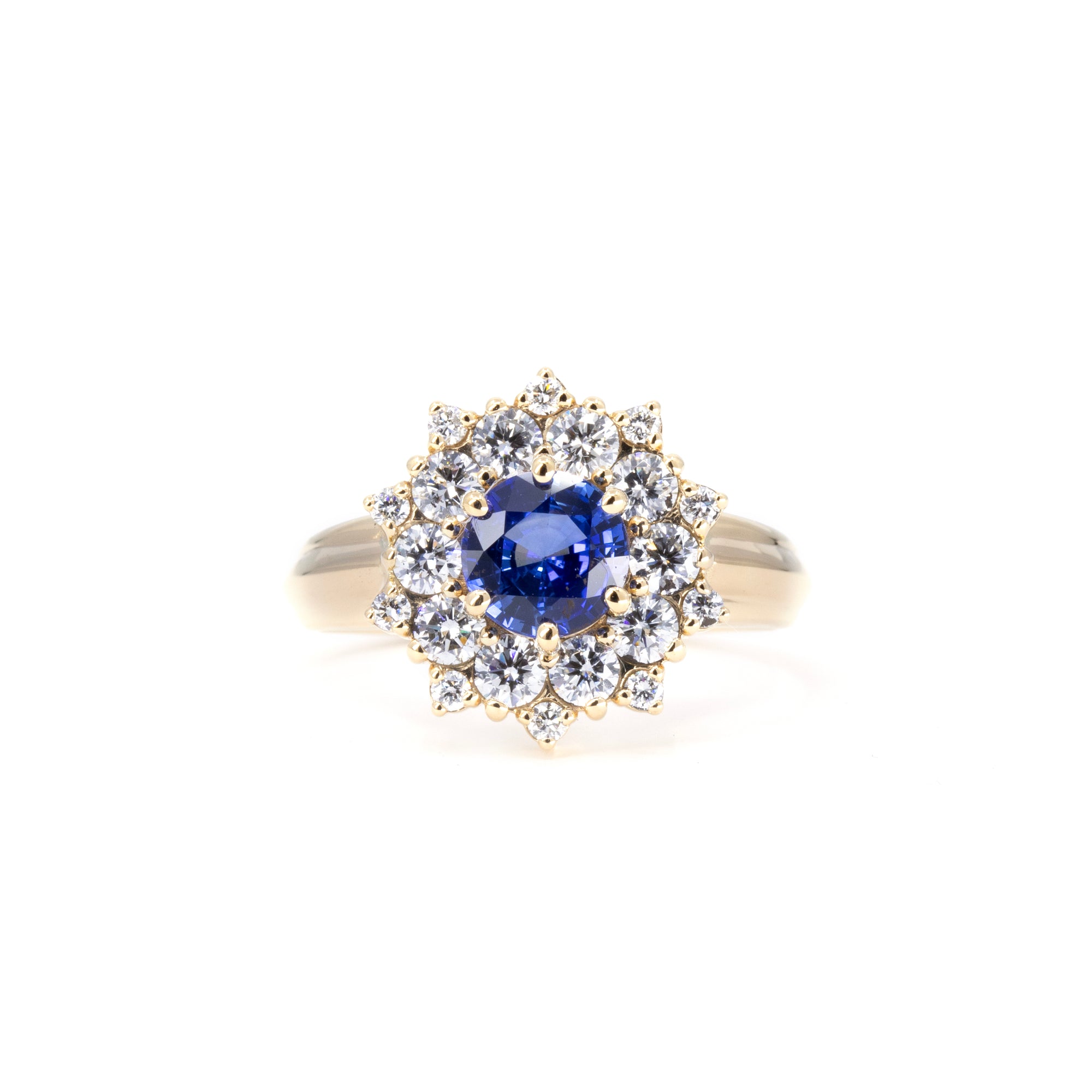 ROUND BLUE SAPPHIRE SOLEIL RING | Yellow Gold