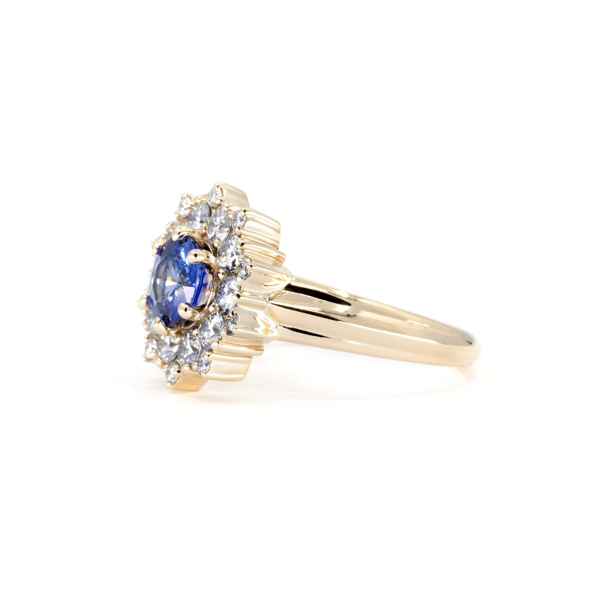 ROUND BLUE SAPPHIRE SOLEIL RING | Yellow Gold