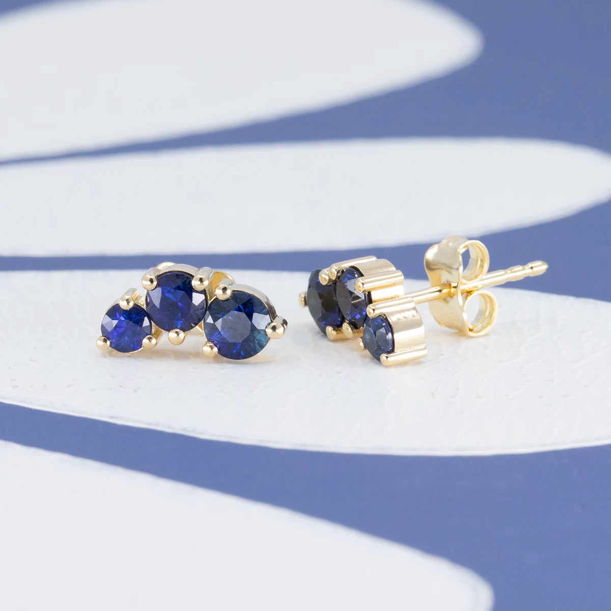 ROYAL BLUE SAPPHIRE STUDS EARRINGS | Yellow Gold