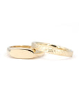 SIGNET & ORGANIC WEDDING BAND | Yellow Gold
