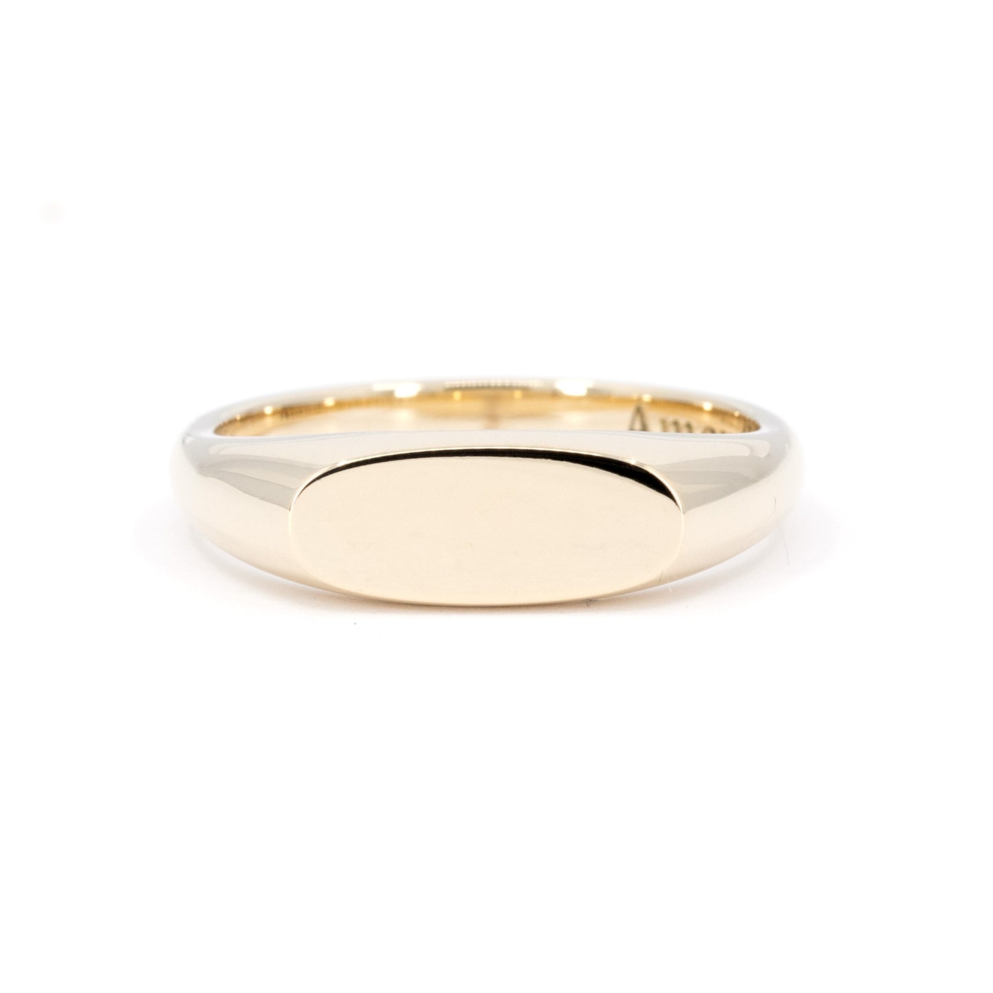SIGNET &amp; ORGANIC WEDDING BAND | Yellow Gold