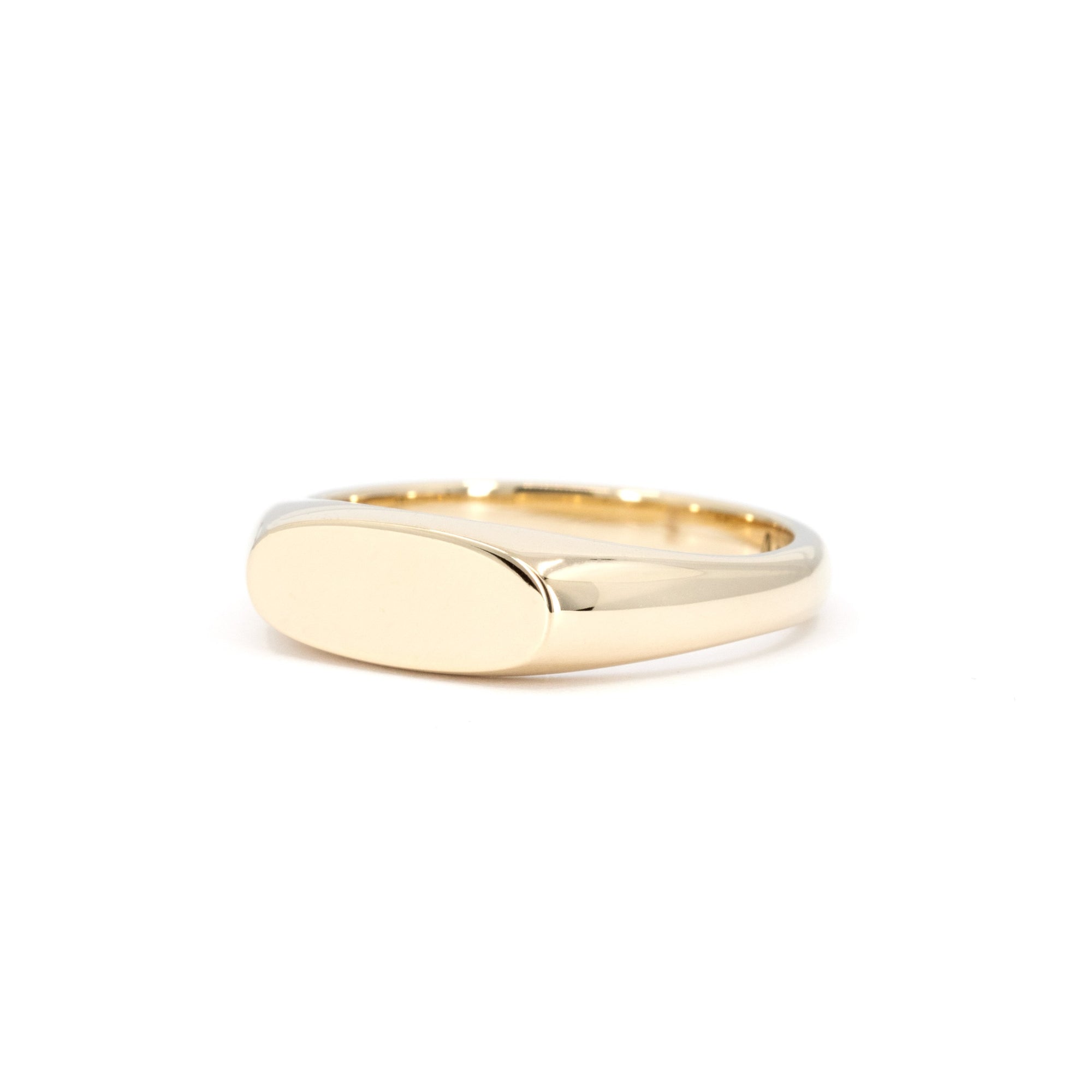 SIGNET &amp; ORGANIC WEDDING BAND | Yellow Gold
