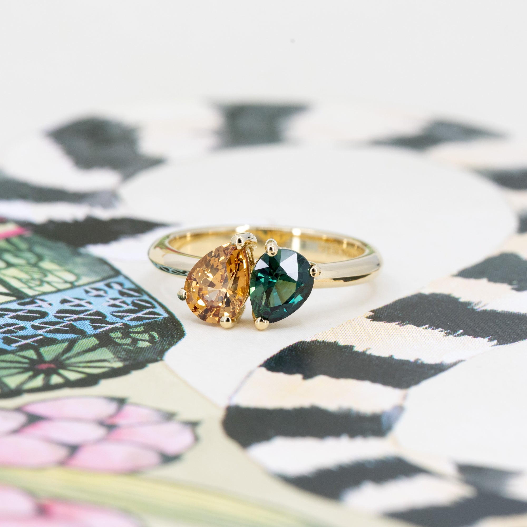 TOI &amp; MOI PEAR GEMS | Yellow Gold