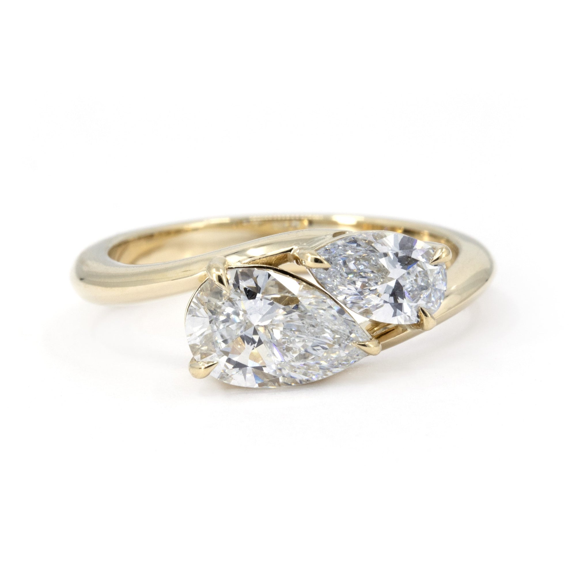 TOI &amp; MOI PEAR SHAPE DIAMOND | Yellow Gold