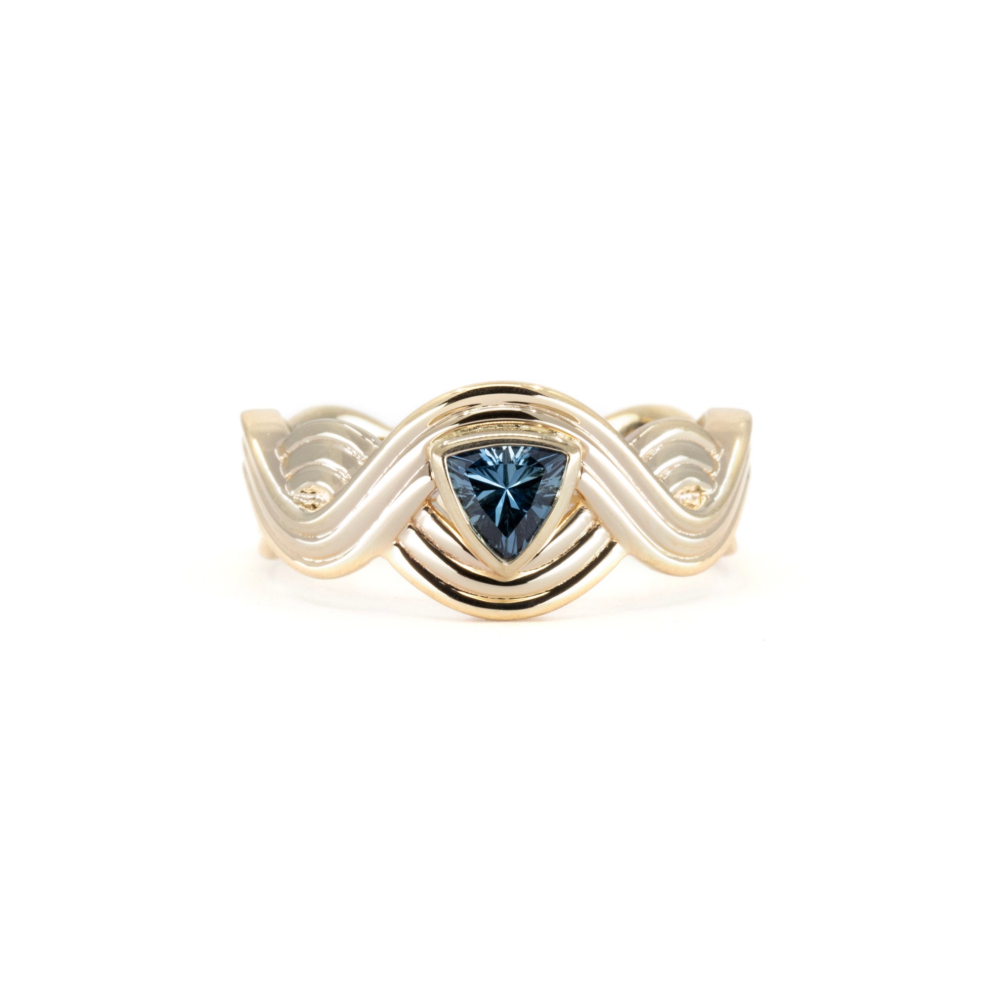 TRILLION TEAL SAPPHIRE WAVY RING | Yellow Gold