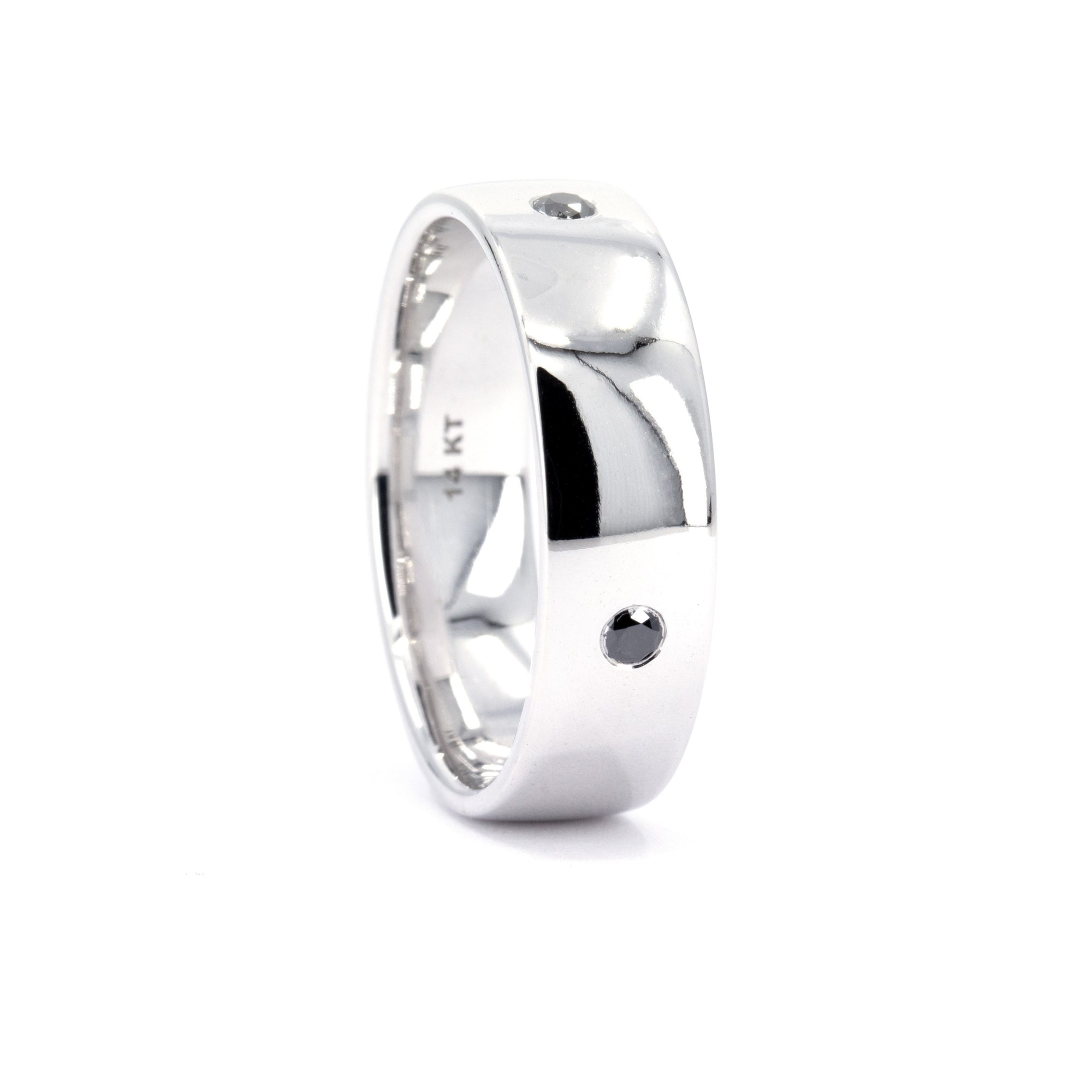 MEN WEDDING BAND BEZEL SET BLACK DIAMOND | White Gold