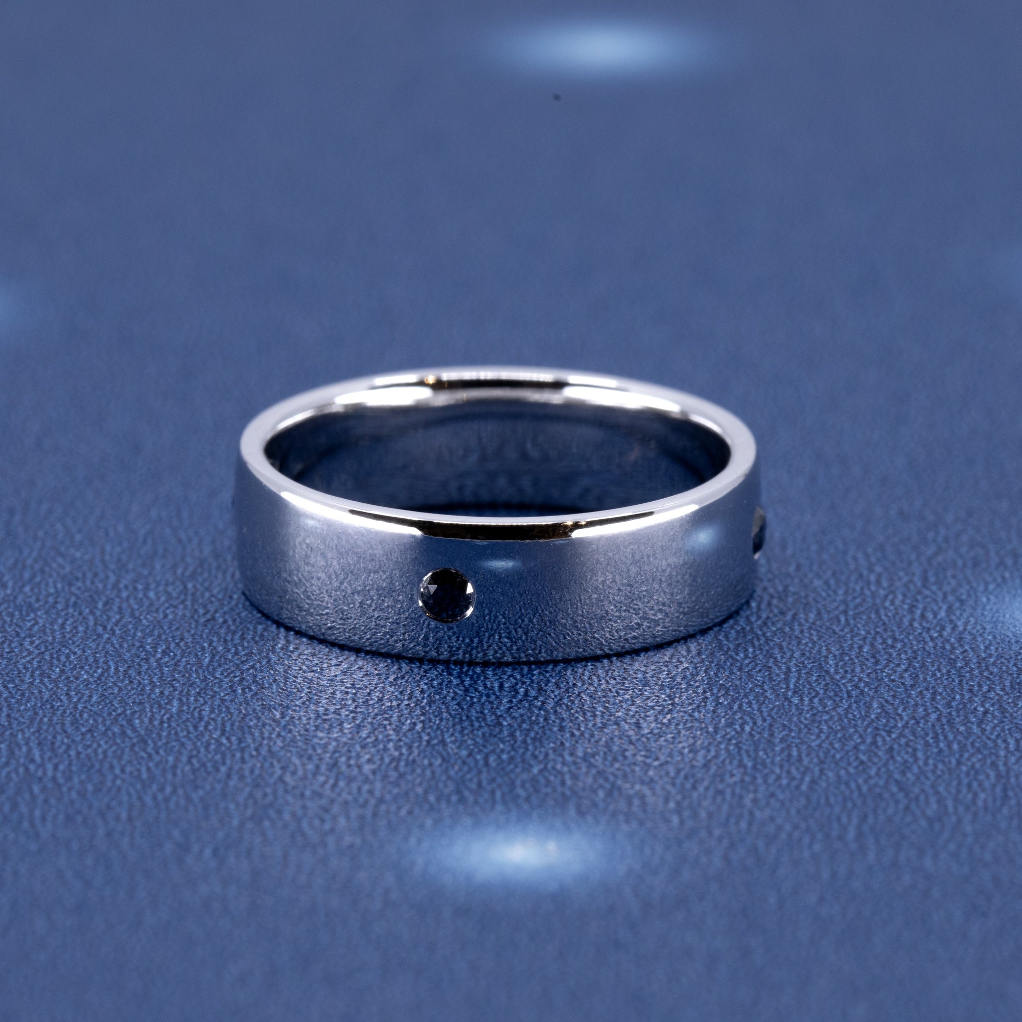 MEN WEDDING BAND BEZEL SET BLACK DIAMOND | White Gold