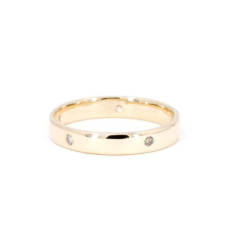 Yellow Gold Rounded 4 mm Men Wedding Band With Diamond