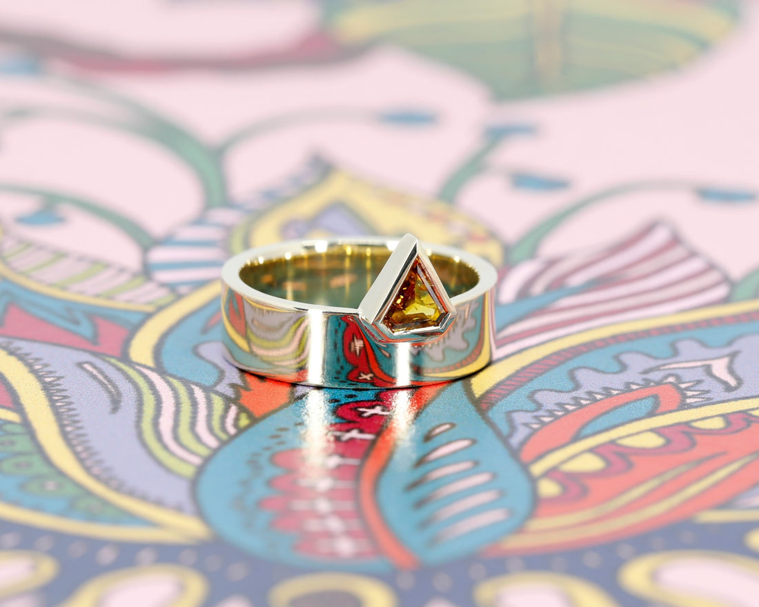 Zenith Orange Natural Triangle Diamond Boxy Gold Ring