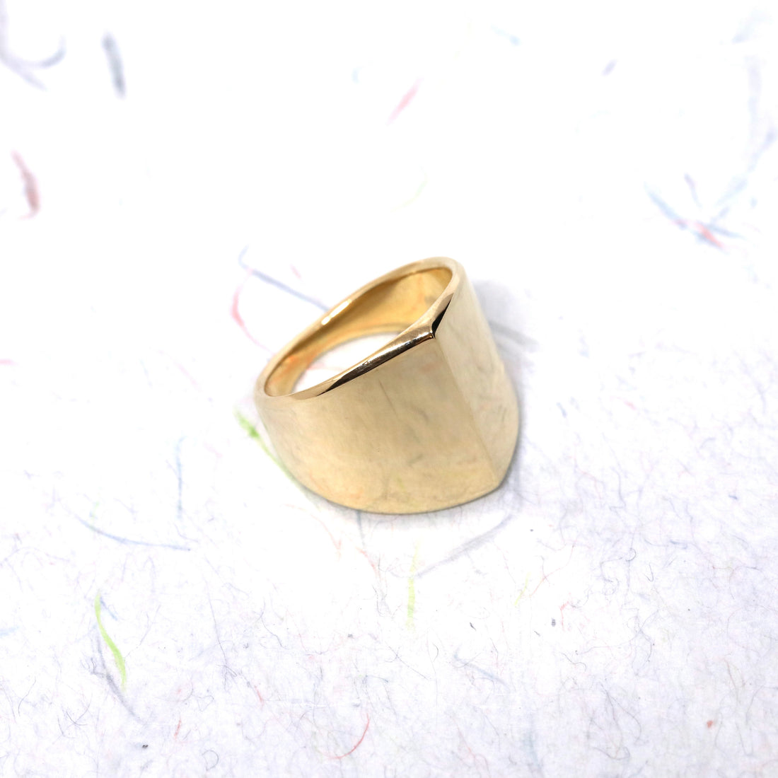 Front view of gold ring bena jewelry edgy collection fine jewelry montreal made in canada unisexe minimalist jewels designer custom made ring handmade in montreal little italy jeweler ring designer solid gold ring handmade in montreal