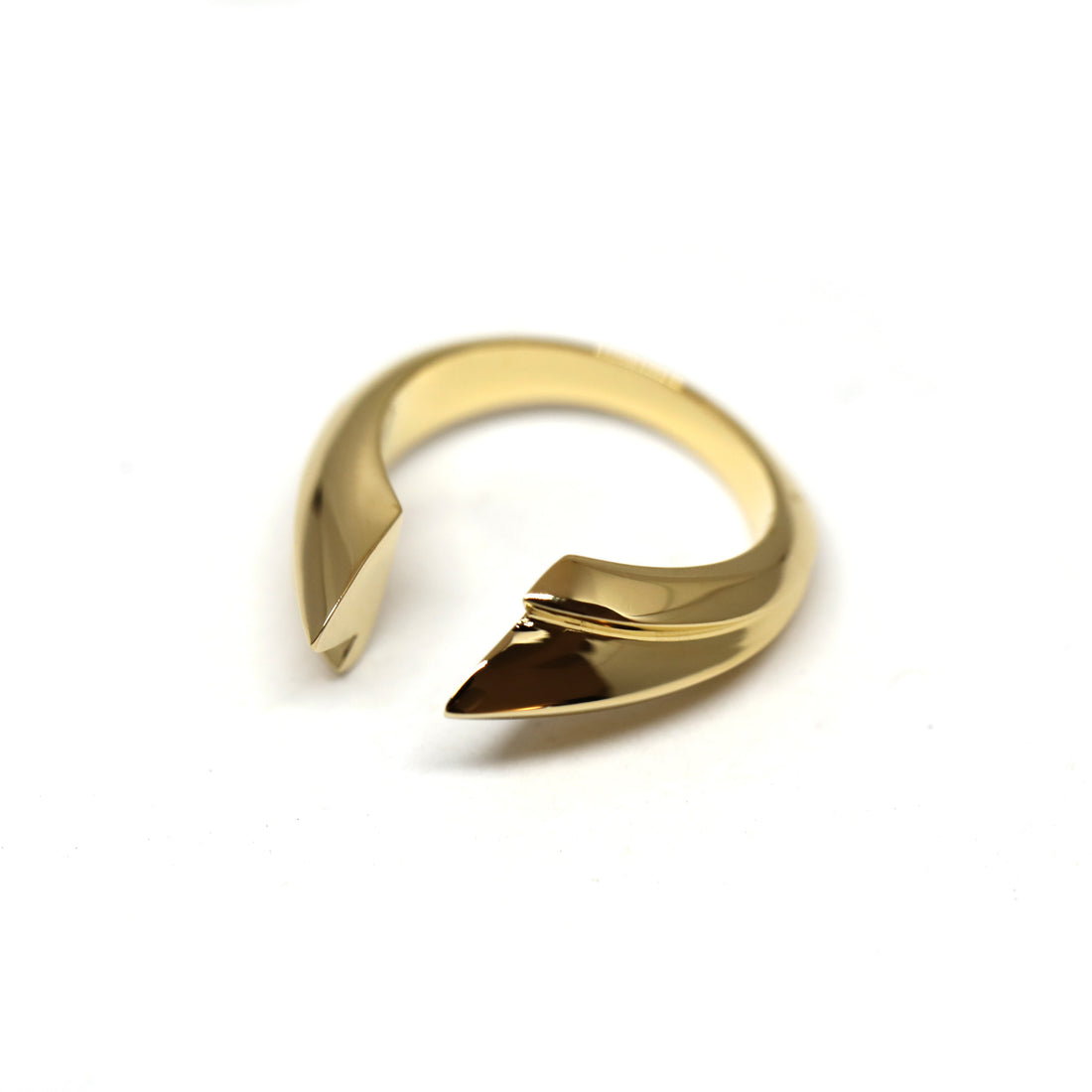 Top view of vermeil gold edgy ring bena jewelry montreal handmade in canada yellow gold ring plated silver fine jewelry designer custom bridal and unisexe cocktail jewelry montreal little italy jeweler