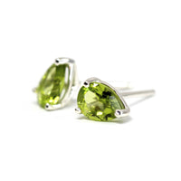 peridot earrings pear shape minimalist gemstone stud jewelry montreal made bena jewelry