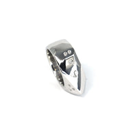 Top view of diamond silver ring bena jewelry edgy fine jewelry designer montreal cast collection made in montreal canada