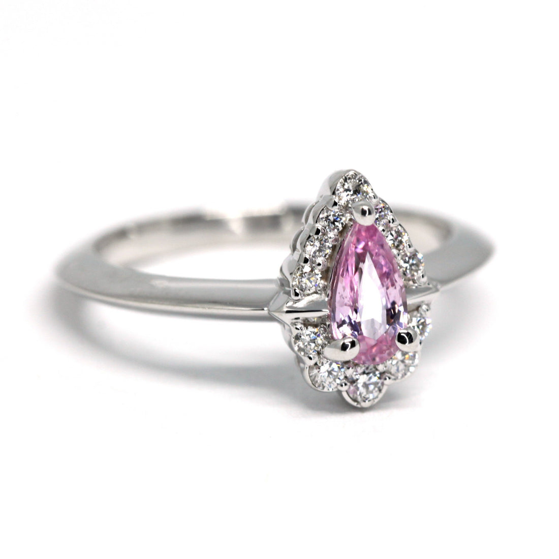 Side view of pink sapphire color gemstone bridal engagement ring bena jewelry handmade in montreal fine custom made color gemstone engagement ring montreal specialist color gemstone and diamond ring color gemstone cusotm made engagement ring montreal handmade in canada color gems ring designer