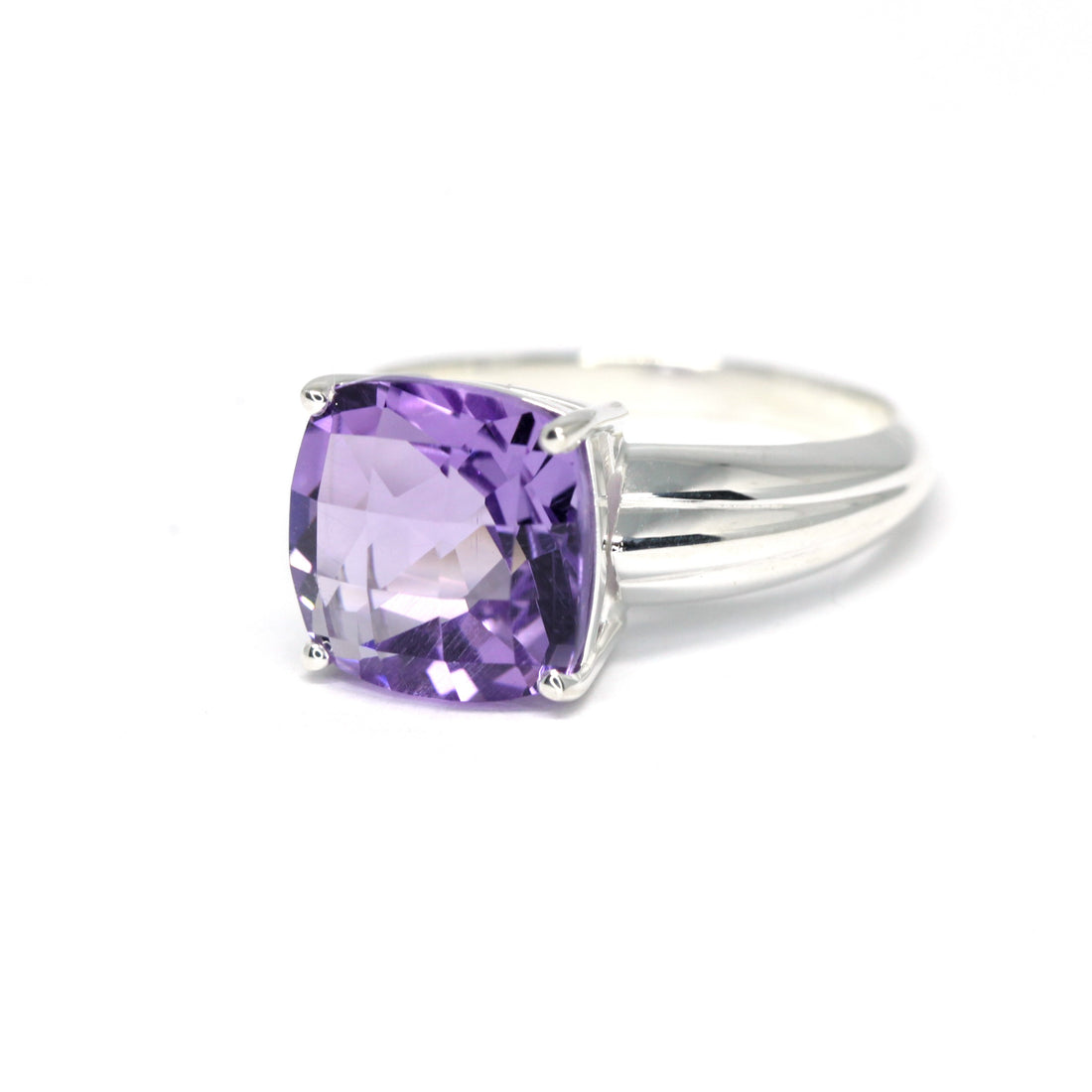 Cushion amethyst cocktail ring bena jewelry montreal made in canada custom made color gemstone bridal ring engagement ring unisex modern jewelry designer montreal little italy jeweler