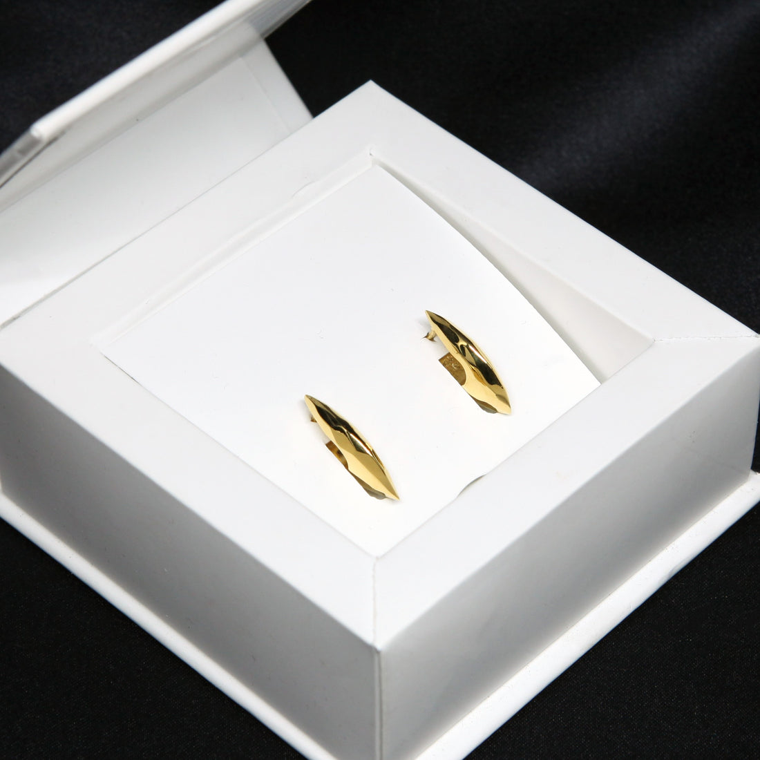 Yellow gold plated silver earrings box packaging montreal made in canada vermeil gold custom jewelry montreal made in canada