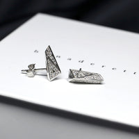 Side view of the earrings stud Bena Jewerly Montreal Fine Jewelry Designer Canada Edgy Style