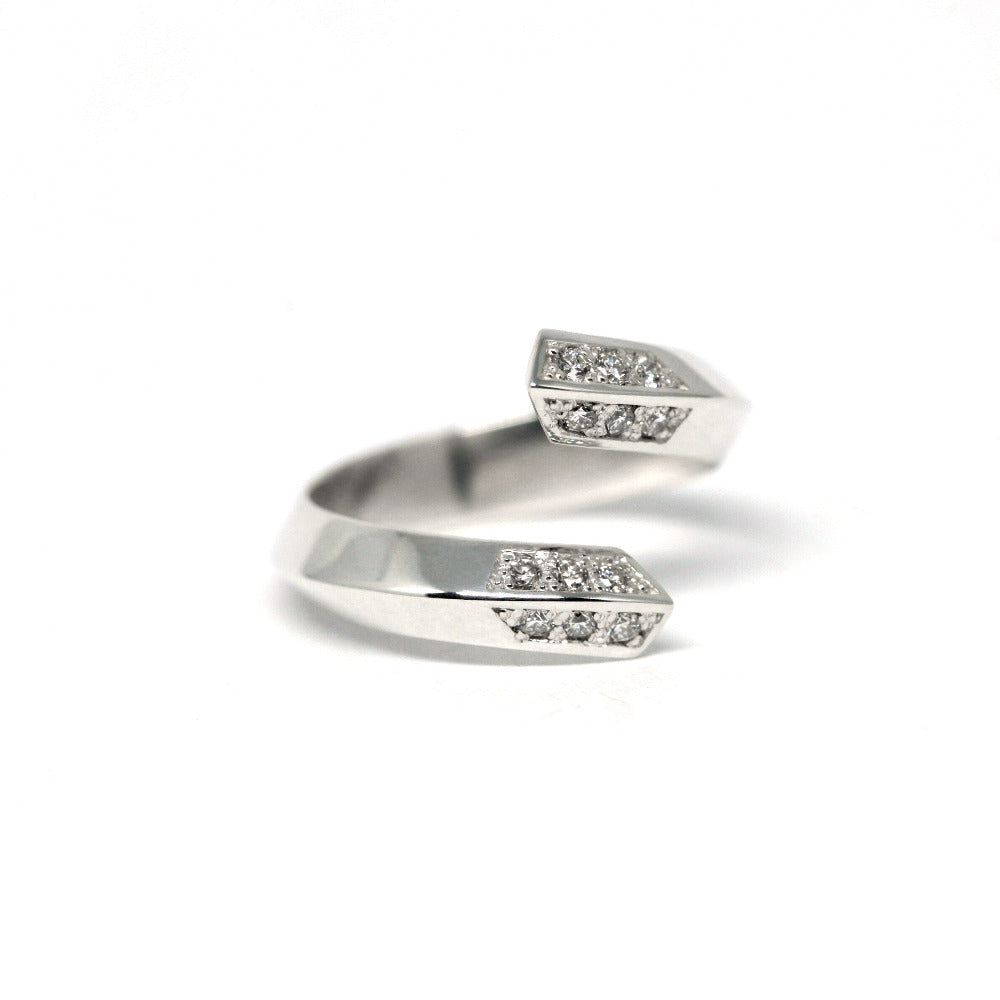 Side view Spin Collection Fine Jewelry Silver Ring and Small Round Diamond Design by Bena Jewelry Montreal Made in Canada