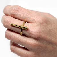 girl wearing Edgy ring vermeil gold unisexe jewelry montreal made in canada fine jewelry custom made in montreal fine jewelry straigh ring edgy jewelry