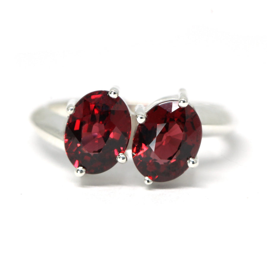Garnet cocktail ring bena jewelry pyrope garnet oval shape toi et moi ring montreal made color gemstone jewelry natural red gemstone fine jewelry