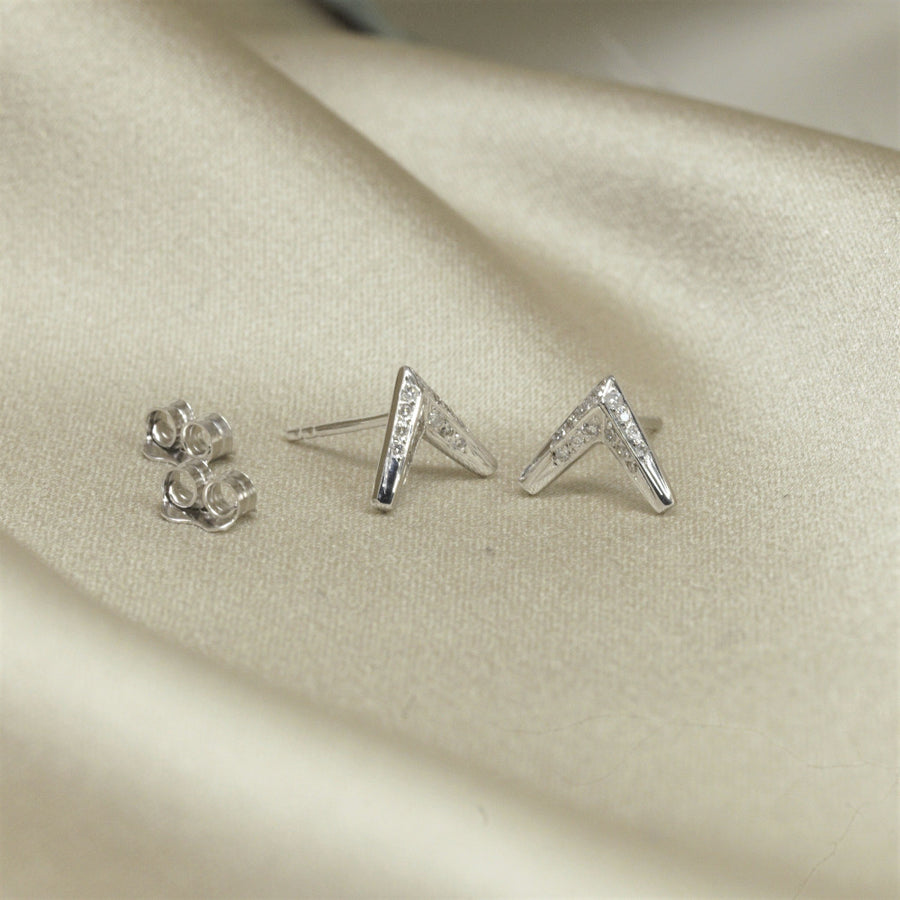 14 kt white gold and diamond earrings. Fine Jewelry made in Canada