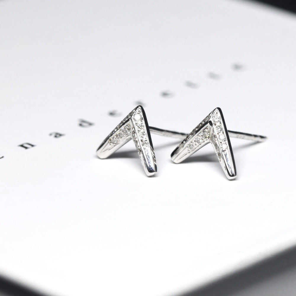 White gold and diamond earrings arrow shape Bena Jewelry fine jewelry made in Montreal Canada
