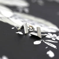 bena jewelry arrow shaped white gold earrings montreal made in canada
