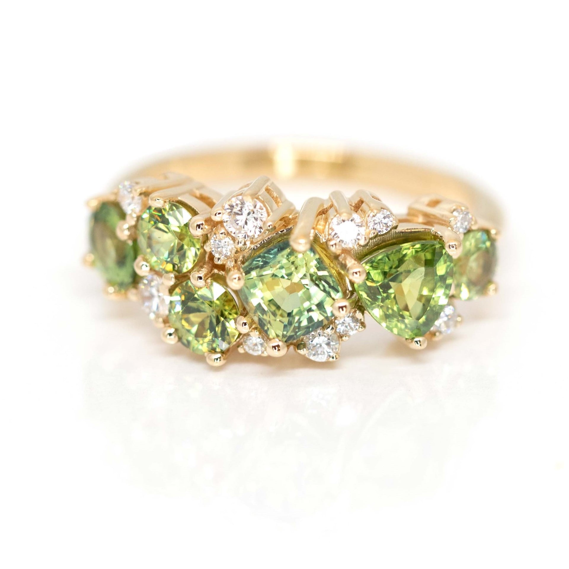 AVALANCHE NEON PEA | Yellow Gold Ring