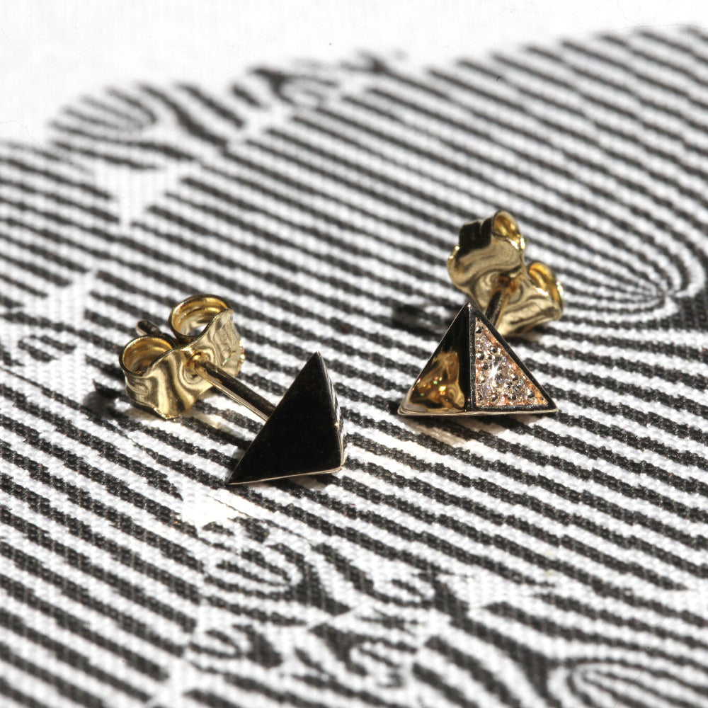 Natural light yellow gold and diamond stud earrings from Fancy Edgy Collection, by Bena Jewelry Montreal. Fine jewellery made in Canada