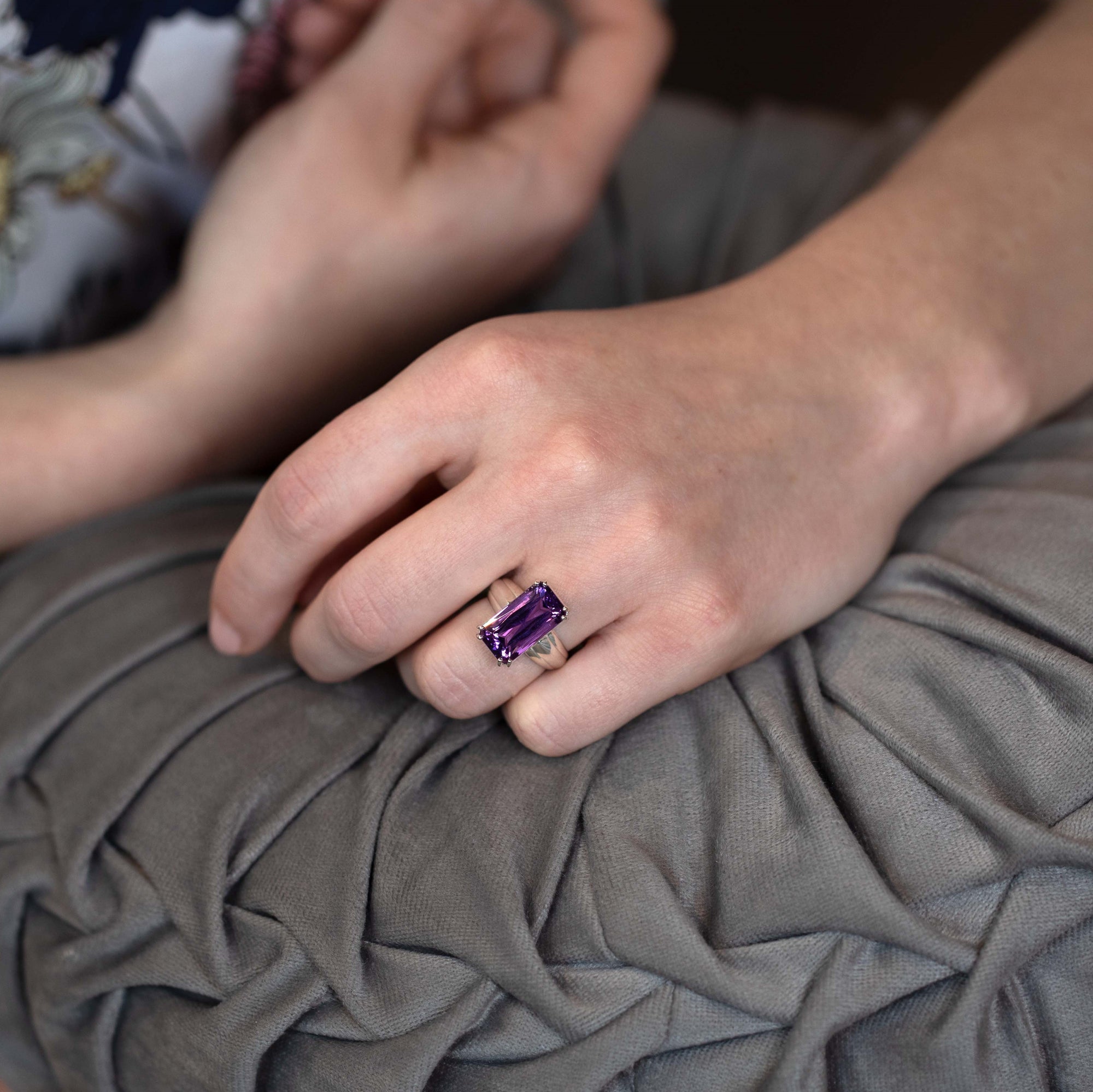 SCISSOR CUT LARGE AMETHYST | Silver Ring