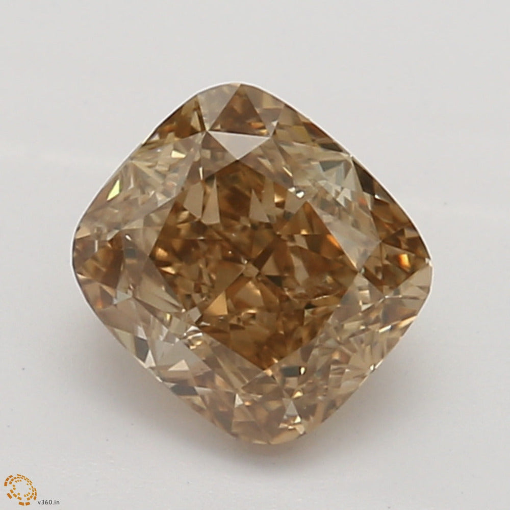 Brown cushion diamond, with a golden color, this naturel gemstone is made for unique engagement ring and bridal jewelry made in Canada.