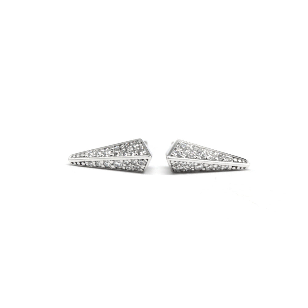 Front view of white gold and diamond earrings, bold and contemporary design, handcrafted in Montreal by Bena Jewelry, designer canadien.