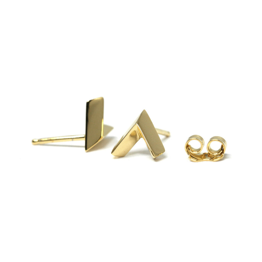 yellow gold edgy earrings bena jewelry arrow studs unisex design